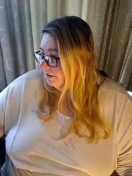 Iceprincess2bad4u online show from June 14, 2026, 6:03 am