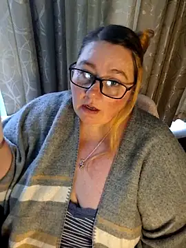 Iceprincess2bad4u online show from June 21, 2026, 6:19 am