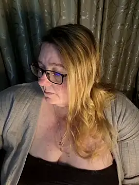 Iceprincess2bad4u online show from June 26, 2026, 6:36 pm