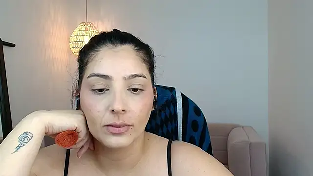 Snapshot of YummyAnna_ chatting on February 25, 2026, 3:23 pm YummyAnna online show from February 25, 2026, 3:23 pm