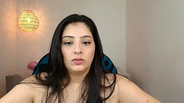 Snapshot of YummyAnna_ chatting on February 4, 2026, 7:53 pm YummyAnna online show from February 4, 2026, 7:53 pm