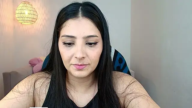 Snapshot of YummyAnna_ chatting on February 12, 2026, 8:19 pm YummyAnna online show from February 12, 2026, 8:19 pm