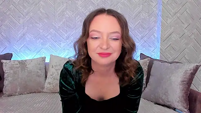 EvaBarsa  online show from November 18, 2025, 9:12 am