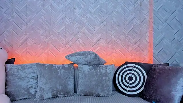 EvaBarsa  online show from October 23, 2025, 2:32 am