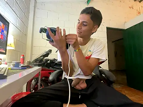 Max TheHorseDick online show from November 11, 2025, 3:12 am