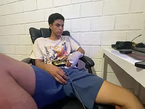 Max TheHorseDick online show from February 24, 2026, 5:47 pm