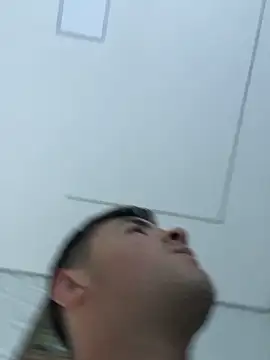 urielpereira online show from April 5, 2026, 8:04 pm