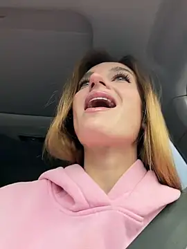 Snapshot of -AngelAri- chatting on November 7, 2025, 9:03 am -AngelAri- online show from November 7, 2025, 9:03 am