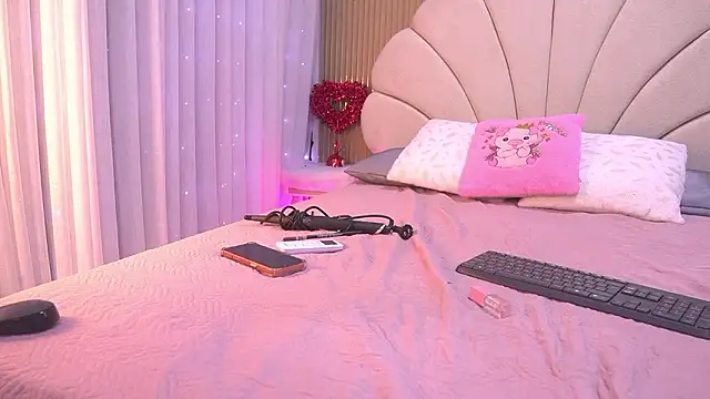 Snapshot of mssburbuja chatting on February 21, 2026, 3:08 am mssburbuja online show from February 21, 2026, 3:08 am