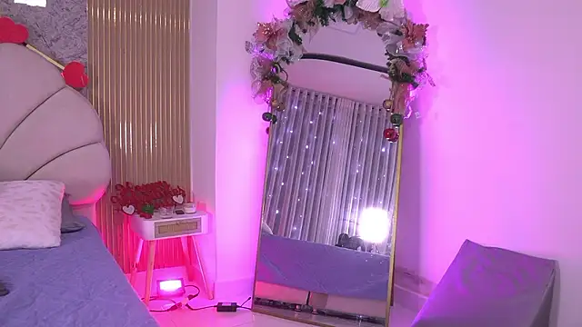 Snapshot of mssburbuja chatting on February 7, 2026, 3:14 am mssburbuja online show from February 7, 2026, 3:14 am