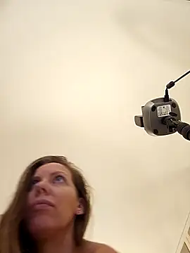 novaforyou1 online show from November 8, 2025, 8:01 pm