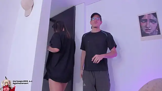 Snapshot of Moonlight1002 chatting on November 28, 2025, 2:50 pm Moonlight1002 online show from November 28, 2025, 2:50 pm