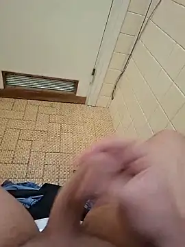 Snapshot of Frossi94 chatting on March 23, 2026, 12:05 pm Frossi94 online show from March 23, 2026, 12:05 pm