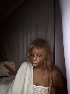 JadaSkyy online show from December 17, 2025, 1:27 pm