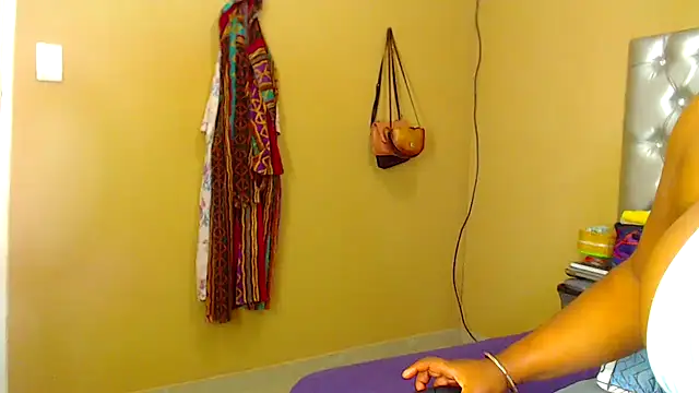 missboobsxx online show from November 11, 2025, 8:25 pm