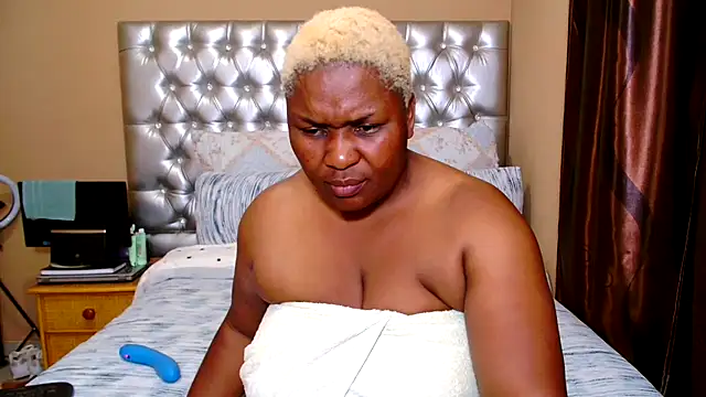 missboobsxx online show from January 7, 2026, 8:58 pm