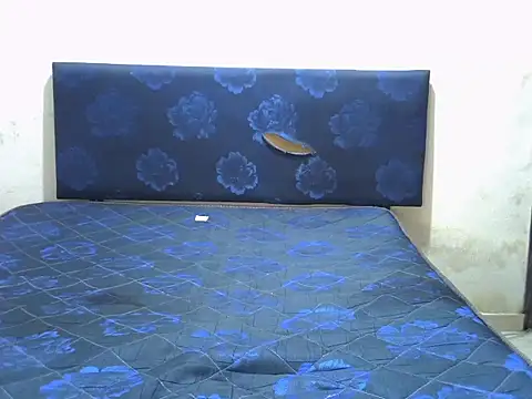 Snapshot of Spice202 chatting on September 16, 2025, 4:08 pm Spice202 online show from September 16, 2025, 4:08 pm