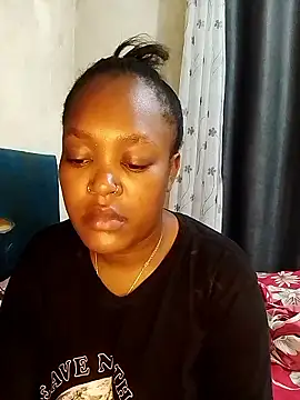 Snapshot of Spice202 chatting on November 14, 2025, 10:13 pm Spice202 online show from November 14, 2025, 10:13 pm