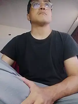 Mghty-cockl88 online show from April 2, 2026, 1:40 pm