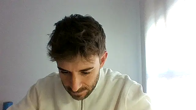 vargas90 online show from December 2, 2025, 11:23 am