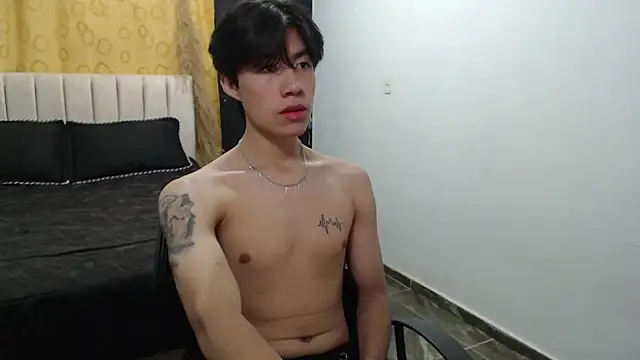 Elio-cam online show from December 19, 2024, 8:02 am