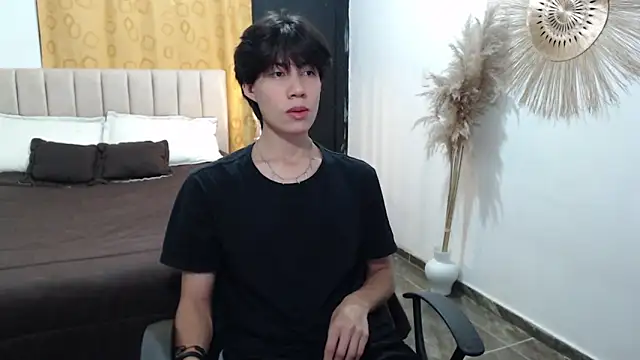 Elio-cam online show from November 3, 2025, 8:29 am