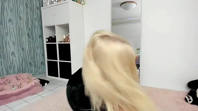 KenzieDawton online show from May 21, 2026, 4:37 pm