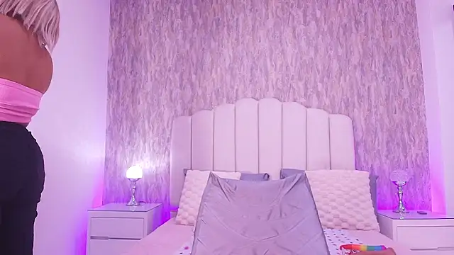 raven lilith  online show from February 25, 2026, 3:07 am