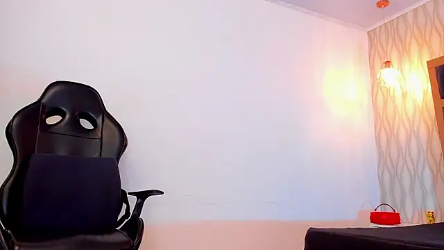 Snapshot of Petesevans chatting on February 6, 2026, 11:23 pm Petesevans online show from February 6, 2026, 11:23 pm