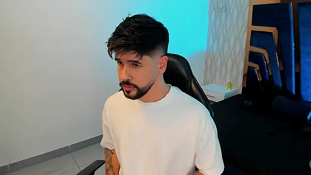 Petesevans online show from November 17, 2025, 11:20 pm