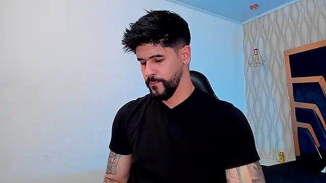 Snapshot of Petesevans chatting on February 4, 2026, 11:22 pm Petesevans online show from February 4, 2026, 11:22 pm