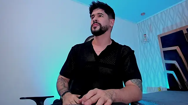 Snapshot of Petesevans chatting on February 26, 2026, 11:27 pm Petesevans online show from February 26, 2026, 11:27 pm