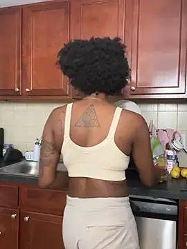 mochamimi online show from October 25, 2025, 9:26 pm