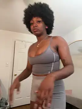 mochamimi online show from April 1, 2026, 10:05 am