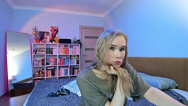 Snapshot of sexxy_potatoes chatting on December 13, 2024, 5:10 pm sexxy potatoes online show from December 13, 2024, 5:10 pm