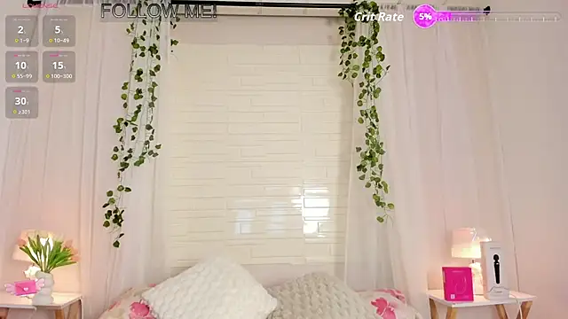 SophiaaStone online show from July 24, 2026, 11:50 am