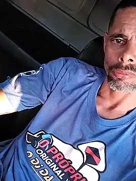 Snapshot of slpdc chatting on December 23, 2025, 8:35 am slpdc online show from December 23, 2025, 8:35 am