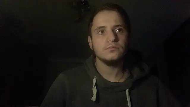 Snapshot of sweaticeboy chatting on November 7, 2025, 6:12 pm sweaticeboy online show from November 7, 2025, 6:12 pm