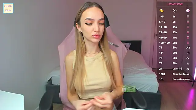 Snapshot of Lilith_Cain chatting on December 18, 2025, 6:56 pm Lilith Cain online show from December 18, 2025, 6:56 pm