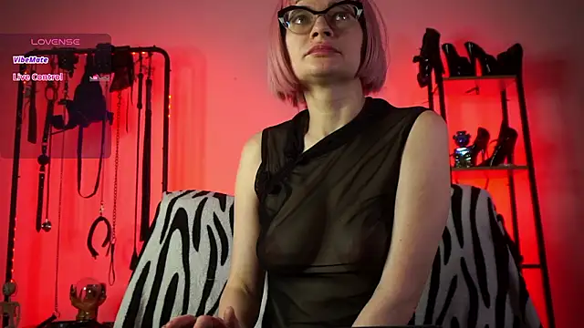 CyberXGoddess online show from February 3, 2026, 5:38 am