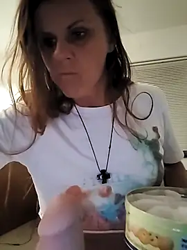 Snapshot of Scarlettishere chatting on April 12, 2026, 1:31 am Scarlettishere online show from April 12, 2026, 1:31 am