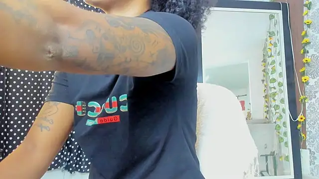 kelly thomson online show from February 18, 2026, 11:23 pm