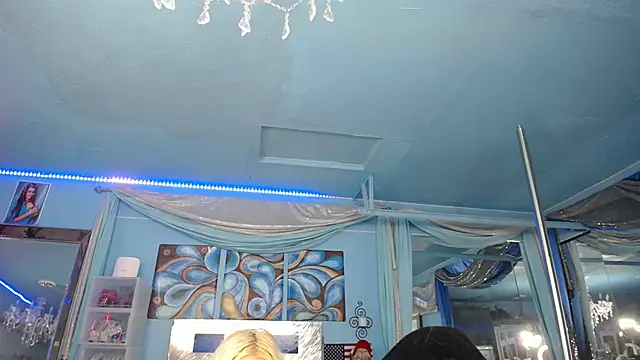 ADRIANNA FOX online show from July 20, 2026, 1:02 am