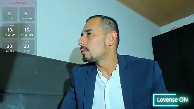 jhonyalzate2 online show from January 7, 2026, 3:55 am