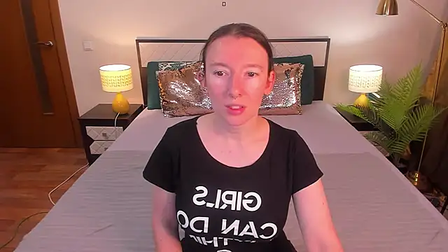 CatherineWalls online show from July 14, 2026, 4:06 am