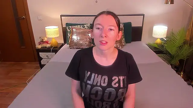 CatherineWalls online show from July 6, 2026, 3:46 am