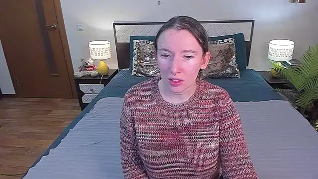 CatherineWalls online show from May 28, 2026, 5:15 am