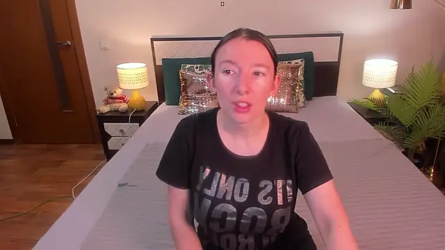 CatherineWalls online show from July 5, 2026, 2:38 am