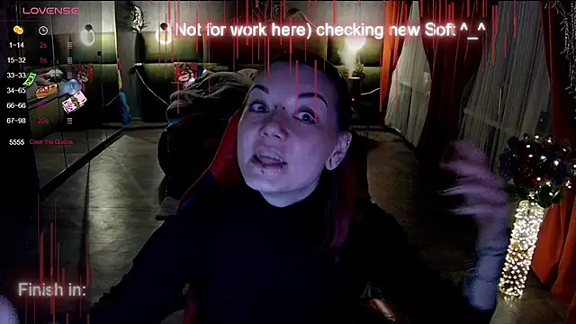 Snapshot of MaxPhoenixx chatting on December 1, 2025, 8:53 pm MaxPhoenixx online show from December 1, 2025, 8:53 pm