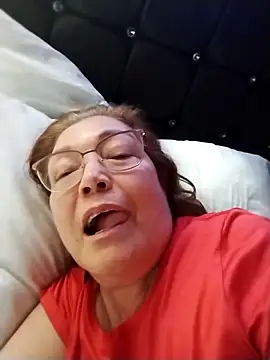 Vicky Rosse online show from November 2, 2025, 2:44 pm